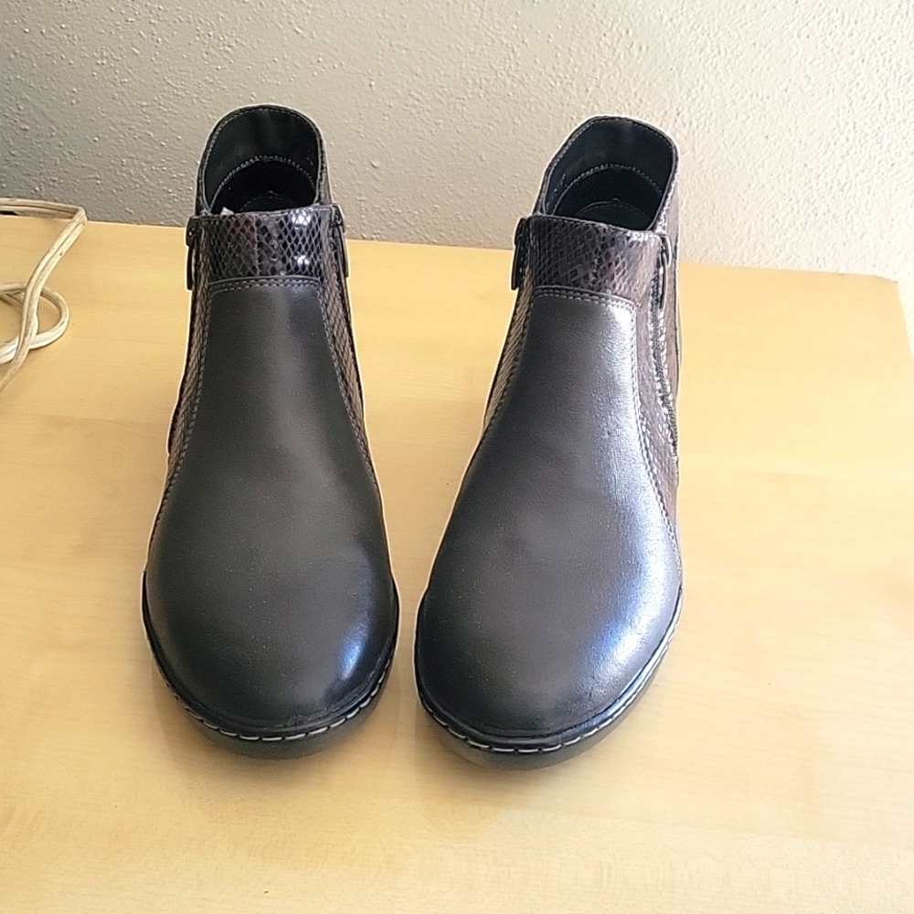 Women boots